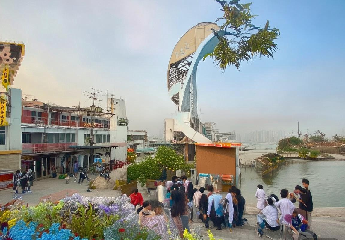 迈阿密热火队年轻中锋28分19篮板闪耀，空间型内线连中5记三分球改写格局